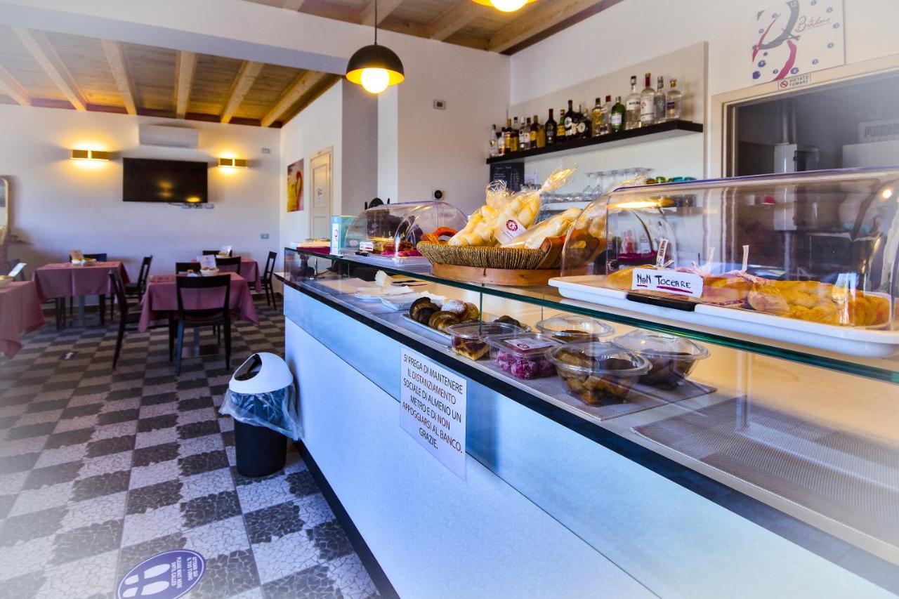 Il Sole Nel Mare - Lido Di Volano Bed & Breakfast Comacchio Exterior photo